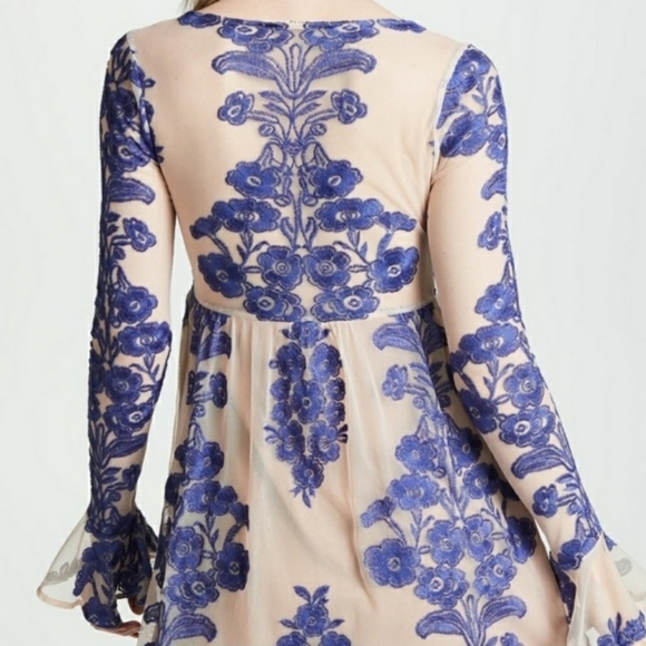 *HOST PICK* FOR LOVE AND LEMONS Blue and White Long Sleeved Dress - Picture 4 of 9